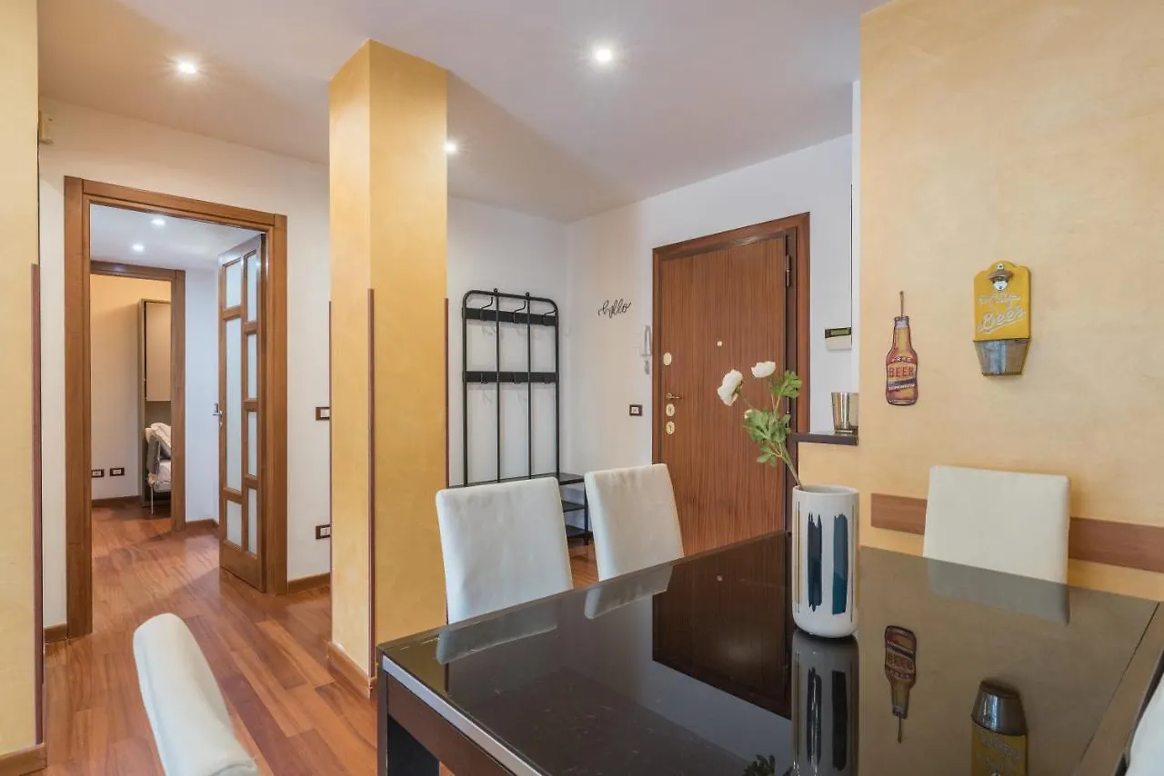 شقة Bright Apt 2 Bedroom And Balcony روما